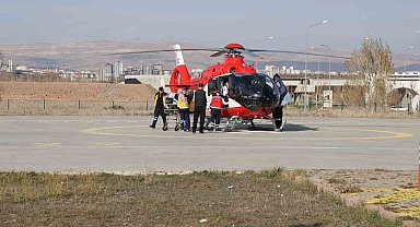 Erzincan'da helikopter ambulans donanımlarının tanıtıldığı bilgilendirme toplantısı yapıldı