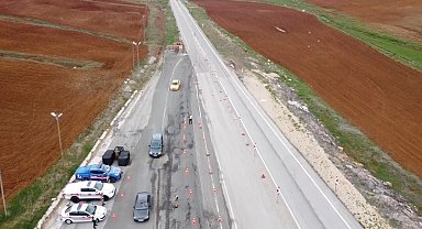 Erzincan'da trafik ekiplerinden dronlu denetim