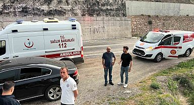 Erzincan'da yoldan çıkan otomobil Fırat Nehrine uçtu