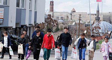 Erzurum'da çocukların vazgeçemediği bir gelenek: Arafalık