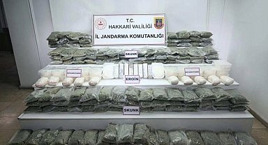 Hakkari'de düzenlenen operasyonlarda yüksek miktarda uyuşturucu ele geçirildi