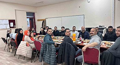 Hamur'da köy öğretmenlerine sürpriz ziyaret