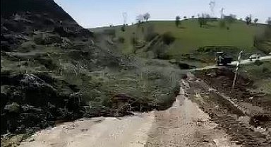 Heyelan anı saniye saniye kaydedildi
