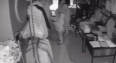 Hırsızlığın bu kadarına da pes: Müşteri gibi önce denediler sonra çaldılar