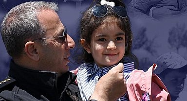 İl Emniyet Müdürü Kurt: "Kahraman bir milletin evlatları olarak ülkemizin yarınlarısınız"