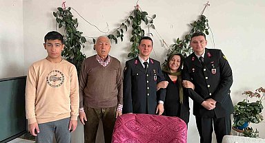 Jandarma, bayramda şehit ailelerini unutmadı