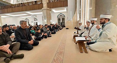 Kadir Gecesi'nde Kars'ta camiler doldu