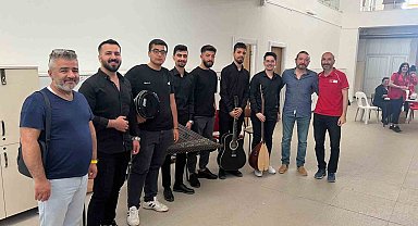 Kan bağışına türkülü destek