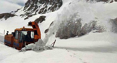 Kar kaplanları Nisan ayında da görevinin başında
