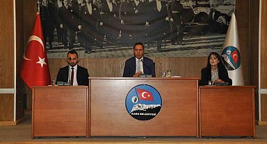 Kars Belediyesi ilk meclis toplantısını yaptı