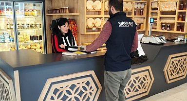 Kars'ta polisten esnafa bayram uyarısı