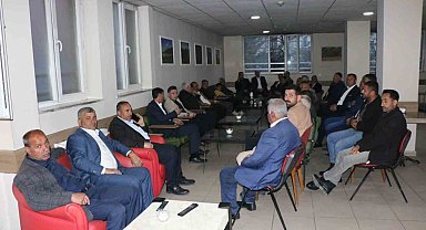 Kaymakam Özçelik, il genel meclis üyeleri ve muhtarlarla iftar yaptı