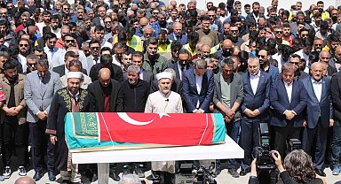 Maden işçisi son yolculuğuna uğurlandı