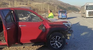 Malatya'da kamyonet şarampole uçtu: 6 yaralı