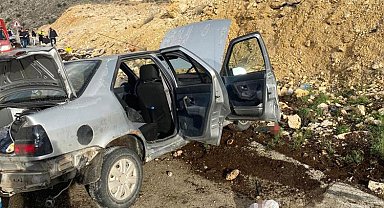 Malatya'da otomobil sulama kanalına devrildi: 6 yaralı