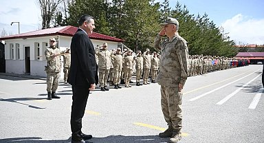 Mehmetçikle bayramlaşma