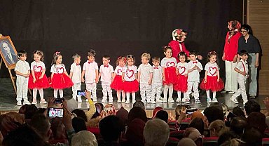 Miniklerin gösterisi büyük beğeni aldı