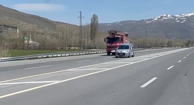 Muradiye'de sazlık alanında yangın paniği