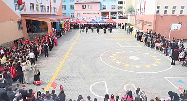 Muş'ta 23 Nisan coşkusu