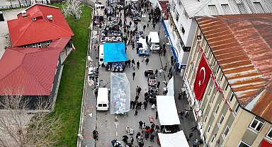Muş'ta kurulan bayram pazarında son gün yoğunluğu yaşandı