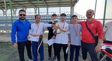 Okul olarak okçuluk yarışmasında birinci oldular