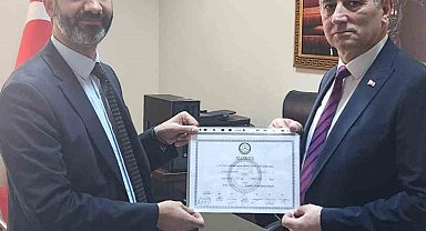 Rekora giden muhtar yeniden seçildi