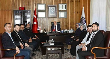 Rektör Çomaklı öğrencileri kutladı