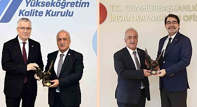 Rektör Çomaklı, YÖKAK Başkanı Kocabıçak ile İnsan Kaynakları Ofisi Başkanı Atay'ı ziyaret etti