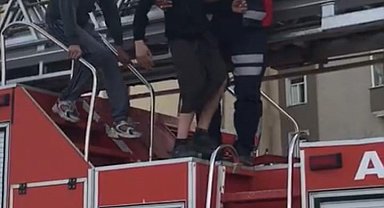 Taşlıçay Deresi'nde mahsur kalan 2 çocuk kurtarıldı