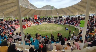 Uzundere'de 23 Nisan coşkusu