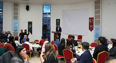 Vali Çelik eğitim camiası ile bir araya geldi