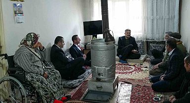 Vali Çelik, şehit ailelerini ziyaret etti