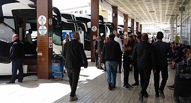 Van'daki otogarda bayram yoğunluğu başladı