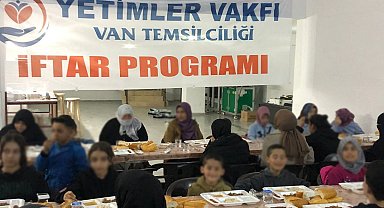 Van'daki yetim çocuklar iftar sofrasında buluştu