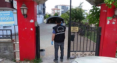 Yalnız yaşayan yaşlı adam evinde ölü bulundu