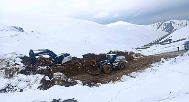 Yüksekova'da heyelan