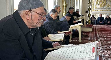 Yüksekova'da mukabele geleneği yaşatılıyor