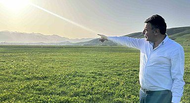 Yüksekova'da toz taşınımı etkili oldu