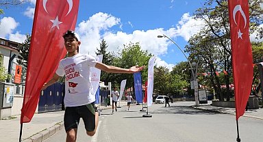 Ağrı'da 15-19 Mayıs Gençlik Haftası kutlamaları devam ediyor