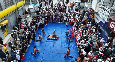 Ağrı'da 19 Mayıs coşkuyla kutlandı