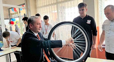 Ağrı'da Bilim Fuarı açıldı