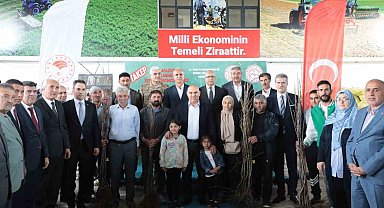 Ağrı'da meyve yetiştiriciliğinin yaygınlaştırılması için 28 bin 800 adet meyve fidanı dağıtıldı