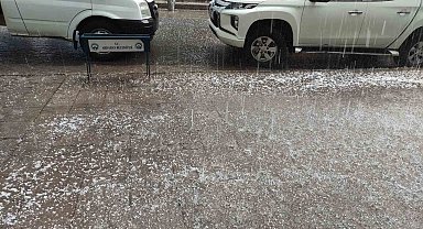 Ardahan'da dolu yağışı sonrası her yer beyaza büründü