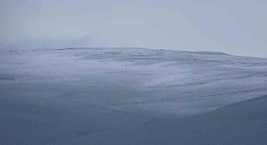 Ardahan'da Mayıs'ta kar sürprizi