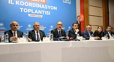 Bakan Özhaseki: "Öyle sağlam evler yapacağız ki huzurla evimizde oturalım, bu acıları daha yaşamayalım"