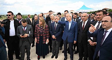 Bakan Uraloğlu, Malatya Çevreyolunda incelemelerde bulundu