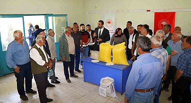 Bingöl'de çiftçilere hibe destekli horoz kuru fasulyesi dağıtıldı