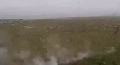 Bir metre ötelerine düşen yıldırım büyük korku yaşattı