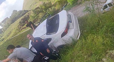 Bitlis'te minibüsle otomobil çarpıştı: 1 yaralı