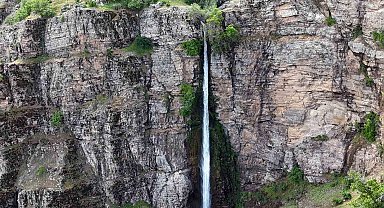 Bitlis'teki Gümüşkanat Şelalesi havadan görüntülendi